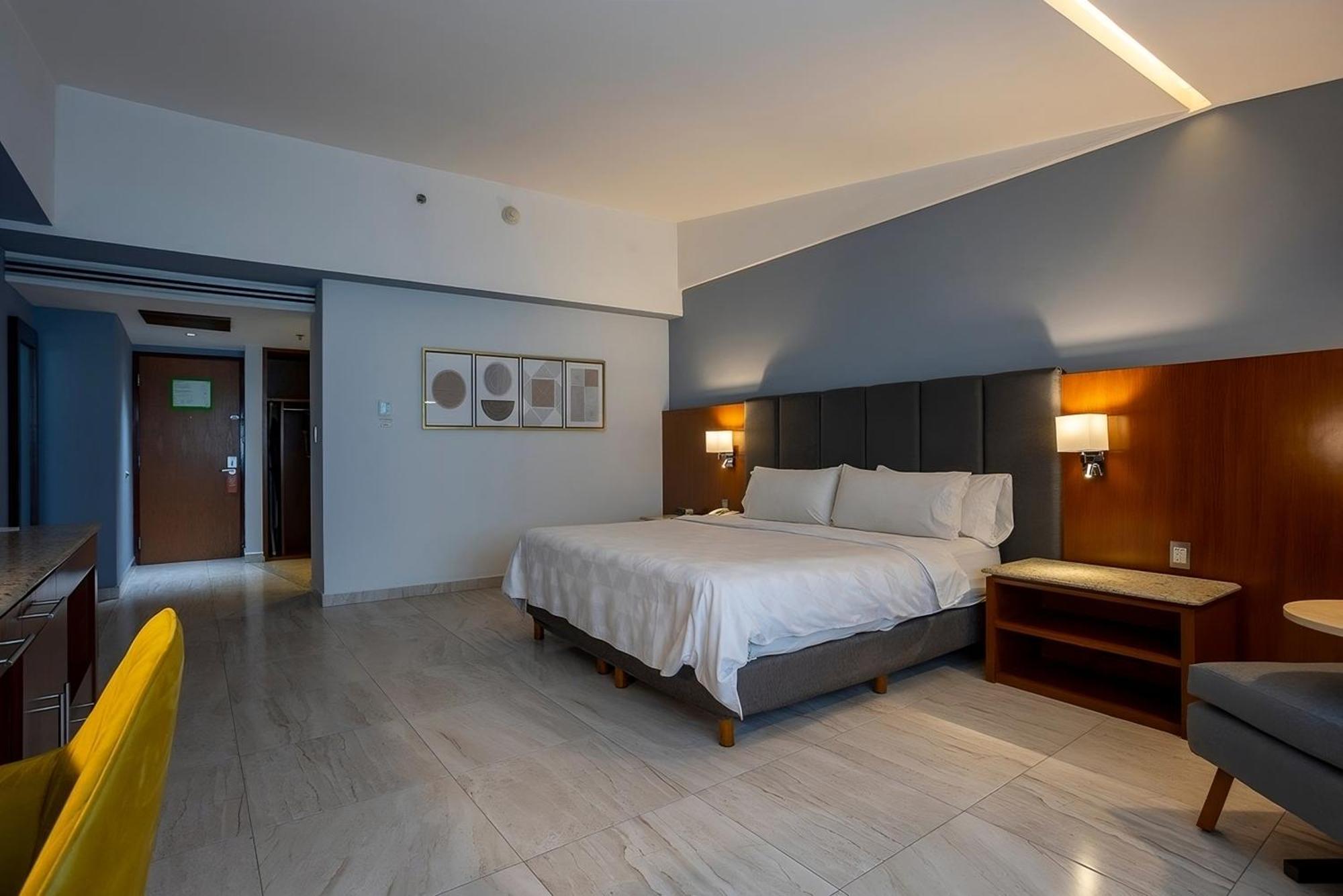 Holiday Inn Puebla Finsa By Ihg Esterno foto